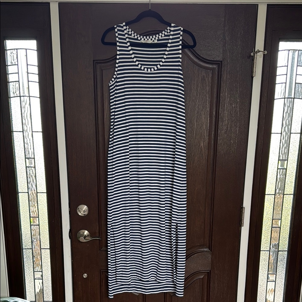 Vineyard Vines Striped Navy and White Maxi Dress